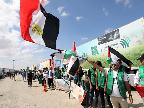 Préparatifs à Rafah pour le passage de l'aide internationale à Gaza