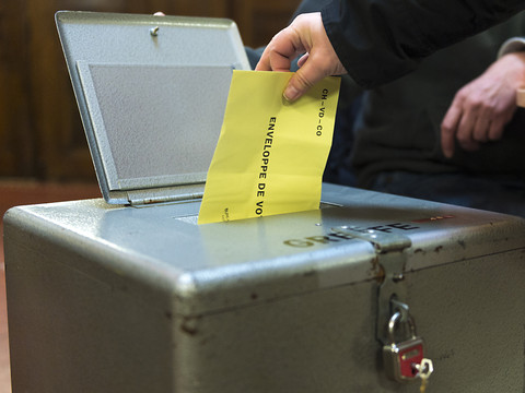 La Russie interfère dans les élections dans le monde dit Washington