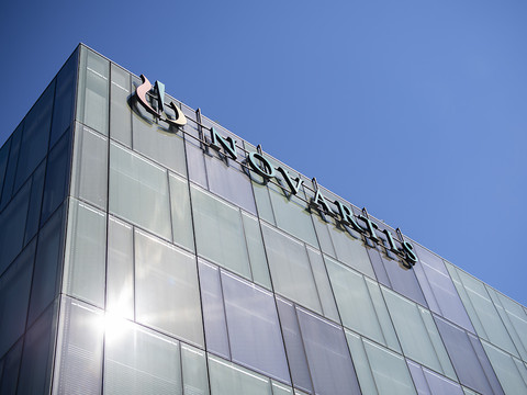 Novartis revoit ses ambitions à la hausse pour 2023