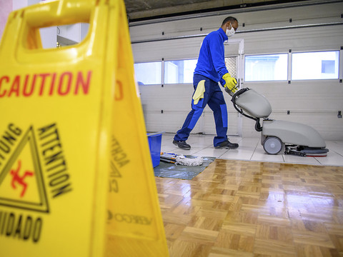 Les réfugiés à l'aide sociale sont nombreux à avoir un emploi