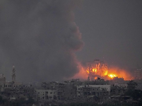 Le DFAE suspend les aides aux ONG palestiniennes et israéliennes