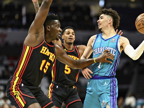 Capela et les Hawks battus, les Spurs de Wemby aussi