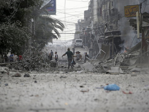 L'ONU lance un cri d'alarme pour Gaza, Israël entame l'invasion