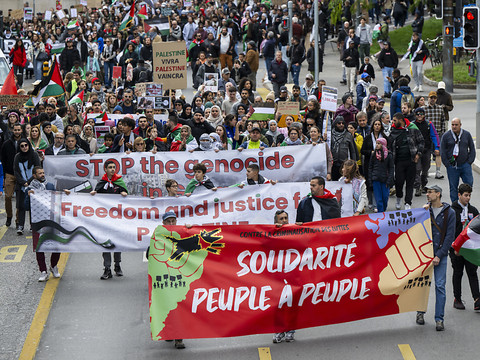 Des milliers de manifestants de soutien aux Palestiniens en Suisse