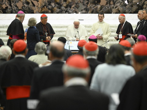 La Suisse plaide pour une décentralisation de l'Eglise catholique