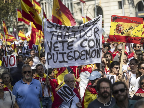 Mobilisation à Madrid contre l'amnistie d'indépendantistes catalans