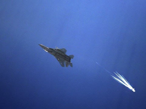 Frappes israéliennes en Syrie après des tirs de roquette