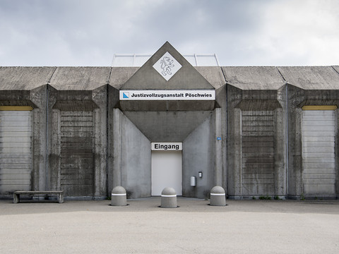 Brian jugé pour une trentaine de délits commis en prison