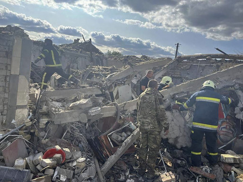 L'ONU met en cause la Russie dans un tir de missile sur un café
