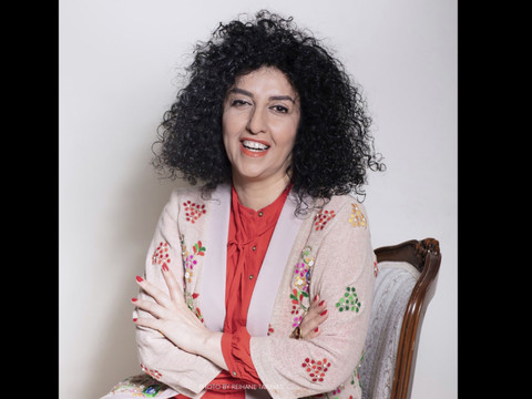 Nobel de la paix: Narges Mohammadi fait sortir en cachette un message depuis sa cellule