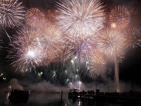 L'initiative contre les feux d'artifice récolte 136'000 signatures