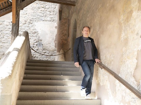 Un implant pour restaurer la marche chez les patients parkinsoniens