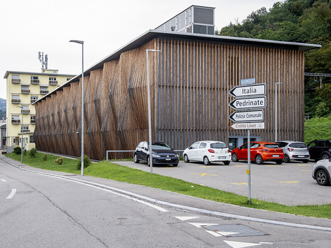 Mesures de sécurité renforcées au centre d'asile fédéral de Chiasso