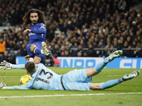 Chelsea bat un Tottenham réduit à neuf