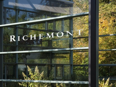 Richemont ralentit au premier semestre
