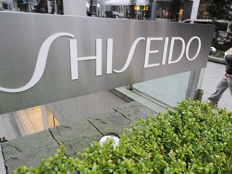 Cible d'un boycott en Chine, Shiseido revoit ses ambitions