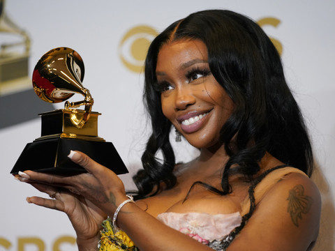 La chanteuse SZA en tête des nominations aux Grammy Awards