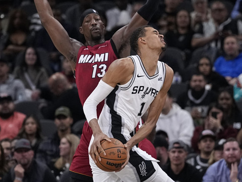 Une 5e défaite de suite pour les Spurs
