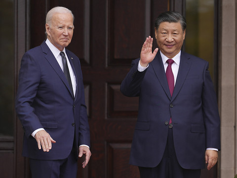 Biden et Xi font part de leur volonté de dialogue