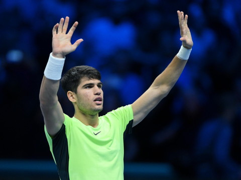 Carlos Alcaraz dernier qualifié en demi-finales