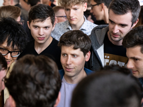 Renvoi de Sam Altman, patron d'OpenAI et créateur de ChatGPT