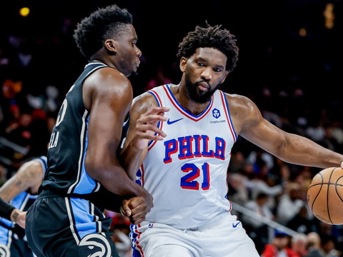 Joel Embiid trop fort pour les Hawks