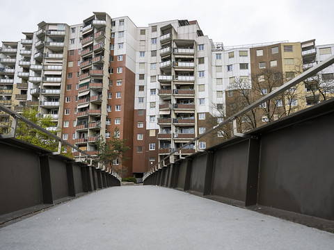 Mesures pour baisser les taux fixant le montant des loyers