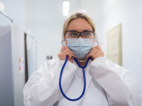 Deux fois moins de médecins par habitant à la campagne qu'en ville