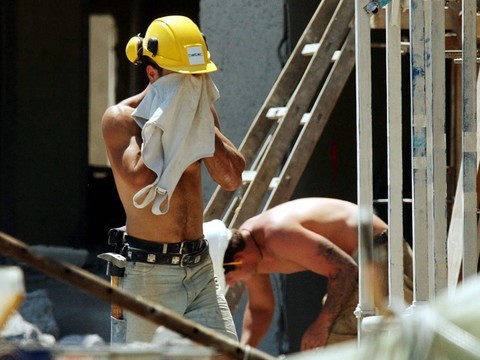 Les ouvriers du bâtiment veulent mieux être protégés