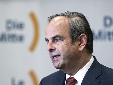 Le MCG Mauro Poggia ne pourra pas rejoindre Le Centre