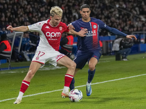 Köhn et Zakaria nettement battus à Paris
