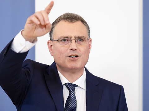 Thomas Jordan incite les épargnants à faire jouer la concurrence