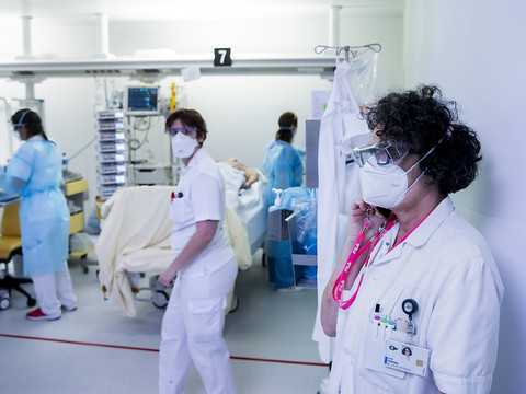 La part de personnel infirmier tend à diminuer dans les hôpitaux