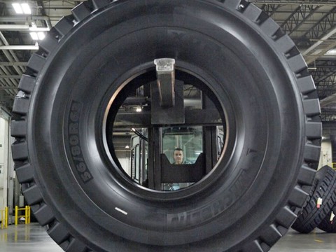 Allemagne: Michelin va fermer deux usines et supprimer 1500 postes