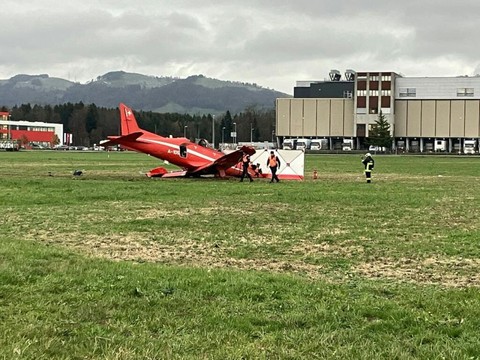 Accident d'un avion militaire lors d'un atterrissage à Emmen (LU)