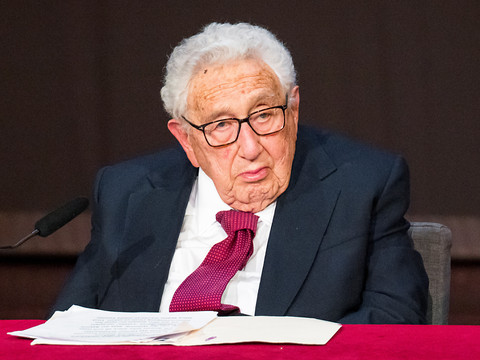 Henry Kissinger, géant de la diplomatie américaine, est mort
