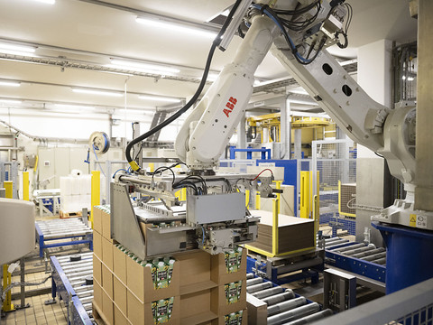 ABB relève son objectif de croissance et de rentabilité