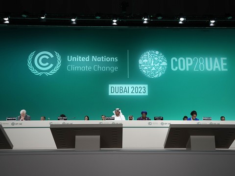 COP28: discours enflammés, mais pas de percée sur les fossiles