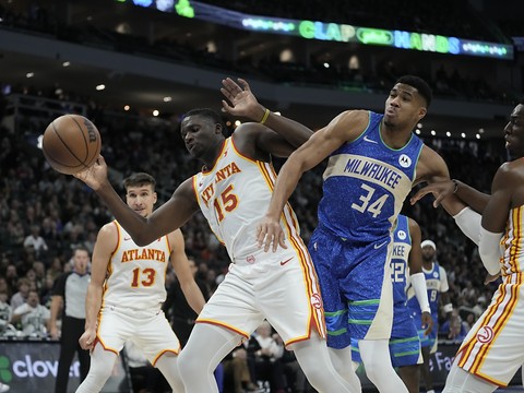 Atlanta subit la loi d'Antetokounmpo et des Bucks