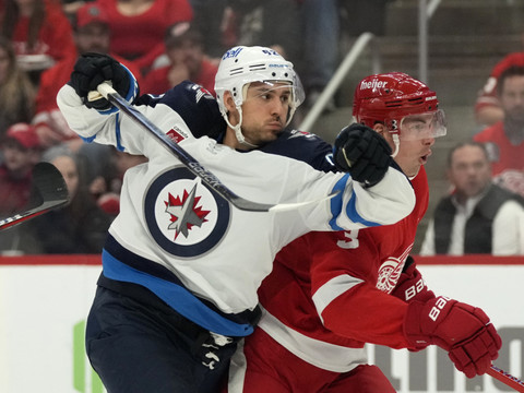 Trois ans de plus à Winnipeg pour Nino Niederreiter