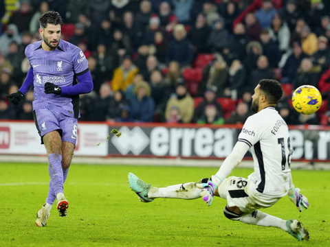 Premier League: Liverpool fait le job, Manchester City battu