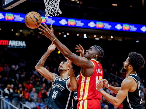 Les Hawks filent du mauvais coton