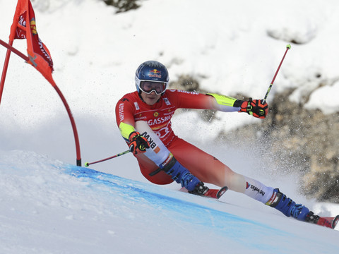 Géant de Val d'Isère: Odermatt bien parti, Meillard 3e