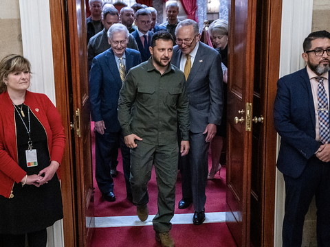 Zelensky recontrera Biden mardi à la Maison Blanche