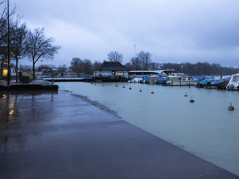 Le lac de Bienne a atteint son niveau de crue fixé à 430,35 mètres