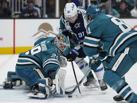 Les Jets tombent à San José