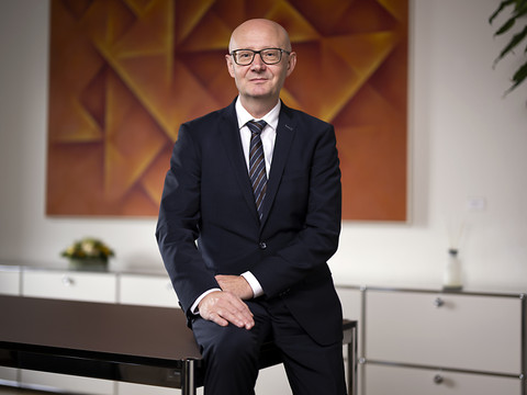 Viktor Rossi est élu chancelier fédéral