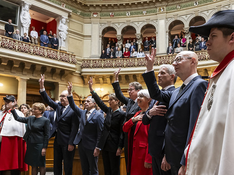 Viola Amherd accède à la présidence de la Confédération