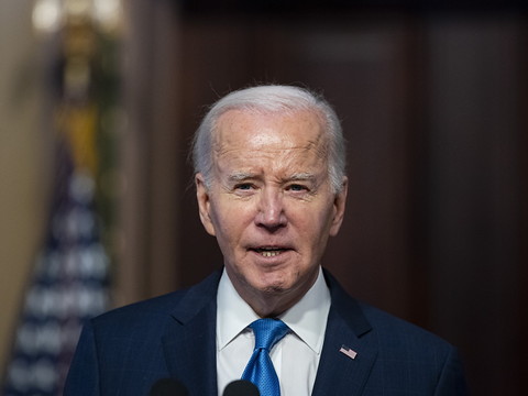 Le congrès américain ouvre une enquête en destitution de Biden