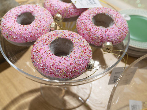 Femme inculpée pour le vol d'un camion rempli de donuts à Sydney
